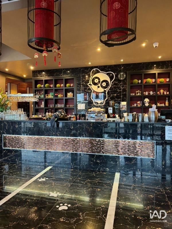 Local commercial - 1 600 m²