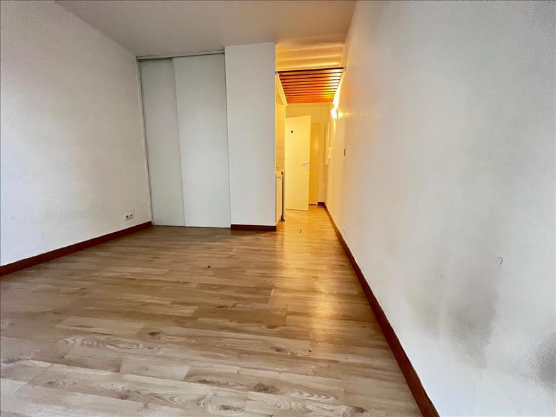 Studio - 19 m² - 1 pièce