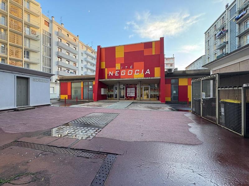 Local commercial - 115 m²