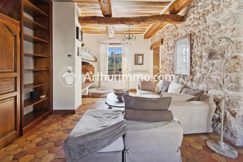 Maison - 209 m² - 7 pièces