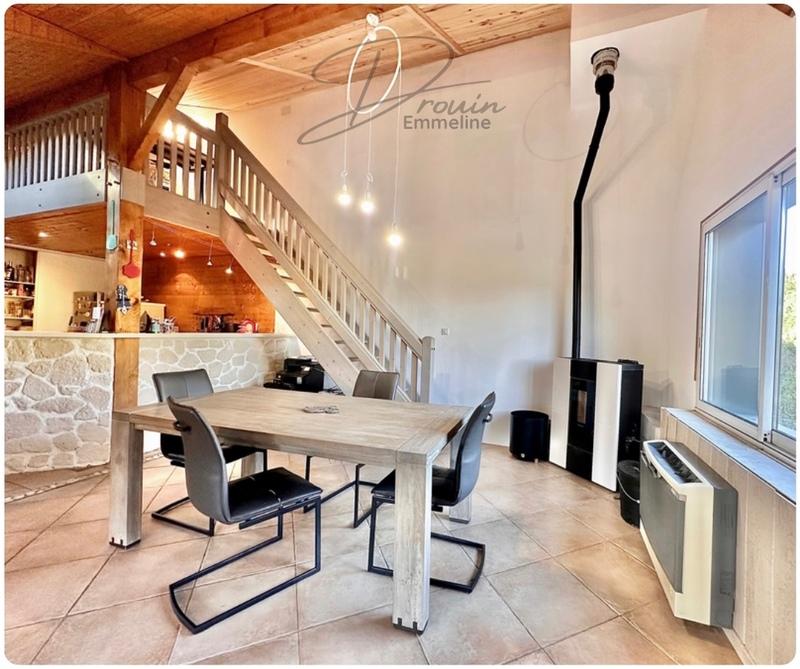 Maison - 140 m² - 7 pièces