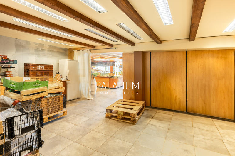 Local commercial - 236 m²