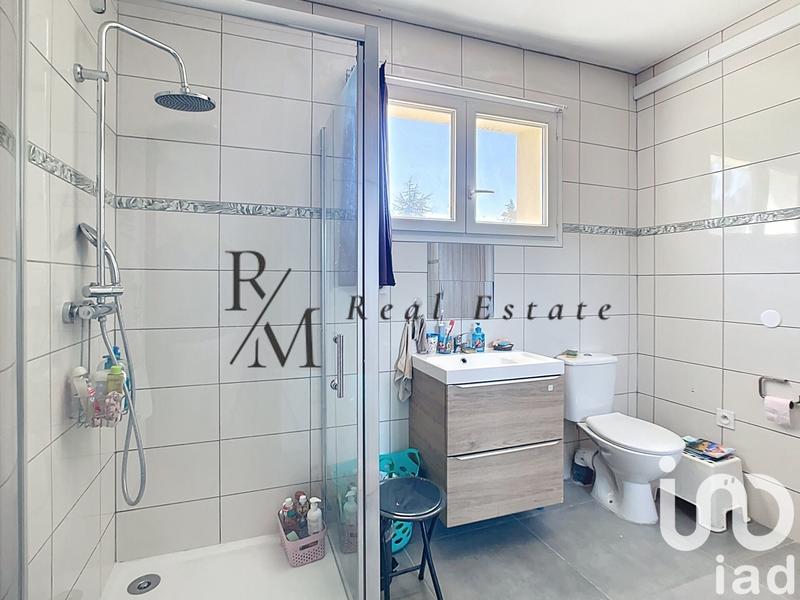 Maison - 330 m² - 12 pièces