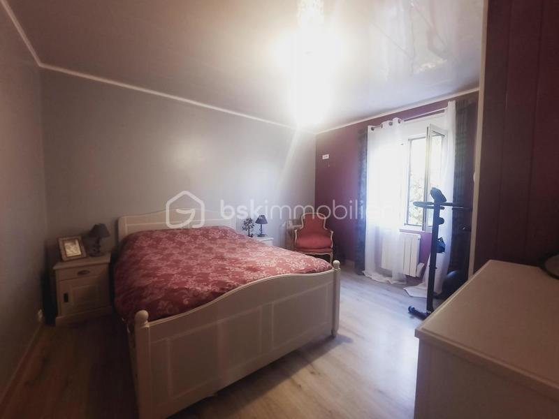 Maison traditionnelle - 107 m² - 4 pièces