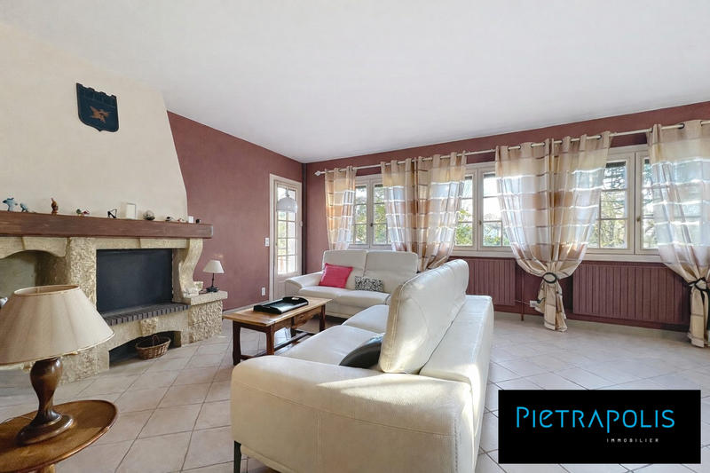 Maison traditionnelle - 165 m² - 8 pièces