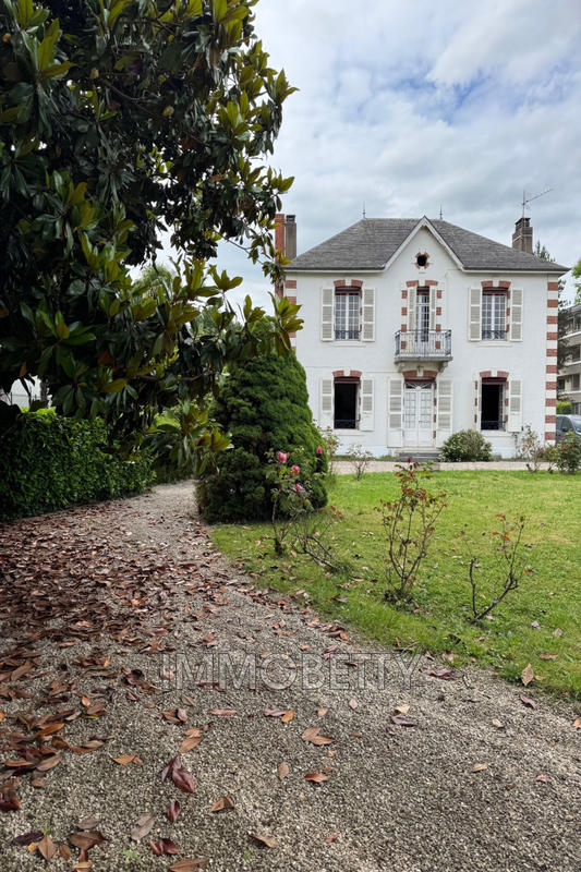 Maison - 164 m² - 6 pièces