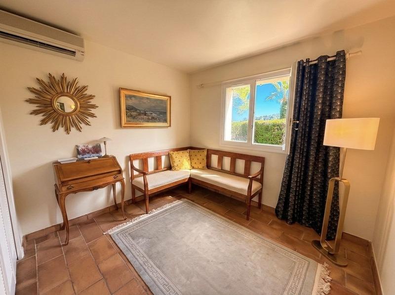 Villa - 218 m² - 8 pièces