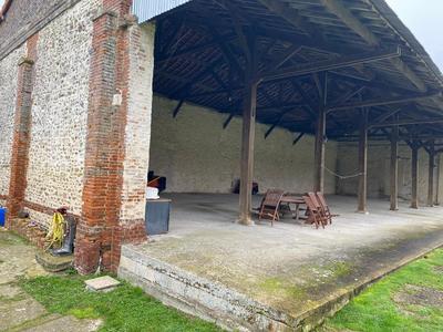 Grange - 374 m² - 1 pièce