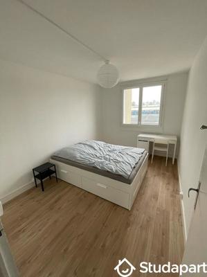 Chambre - 11 m² - 1 pièce