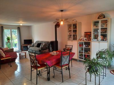 Maison - 92 m² - 4 pièces