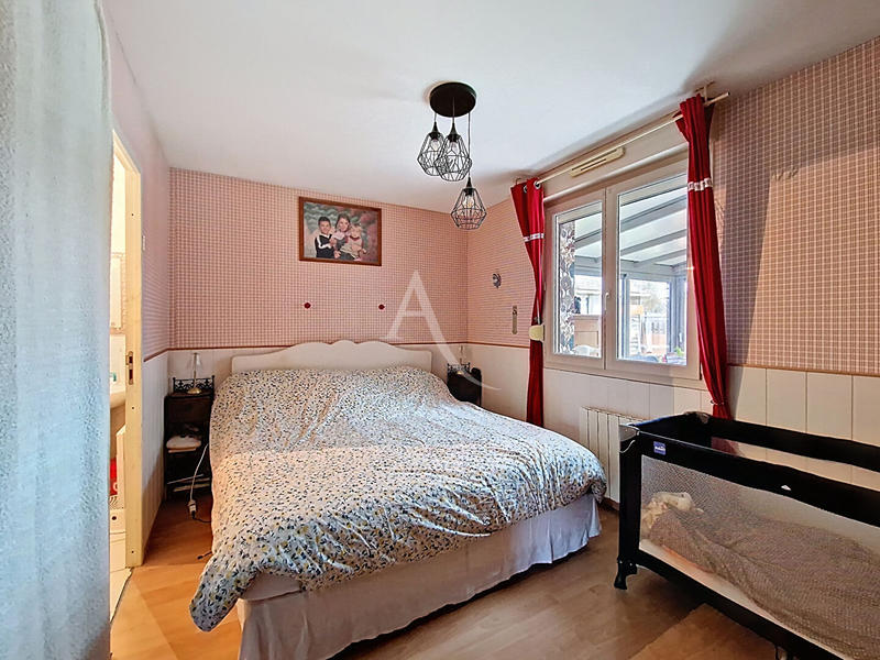 Maison - 166 m² - 9 pièces