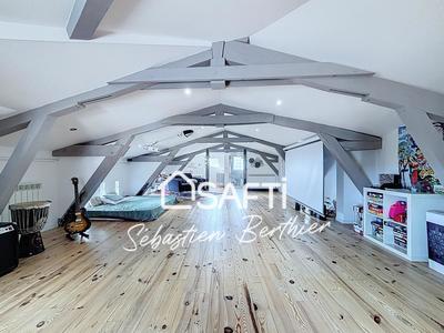 Maison - 180 m² - 5 pièces