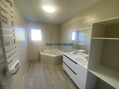 Maison - 140 m² - 4 pièces