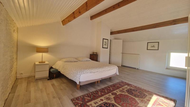 Maison - 204 m² - 7 pièces