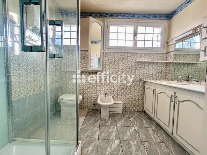 Maison - 170 m² - 5 pièces