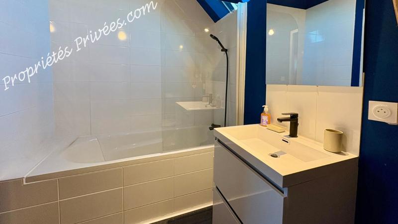 Maison - 292 m² - 18 pièces