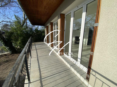 Maison - 151 m² - 6 pièces