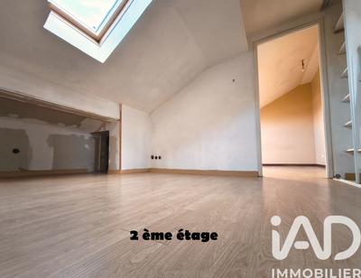 Maison - 83 m² - 5 pièces