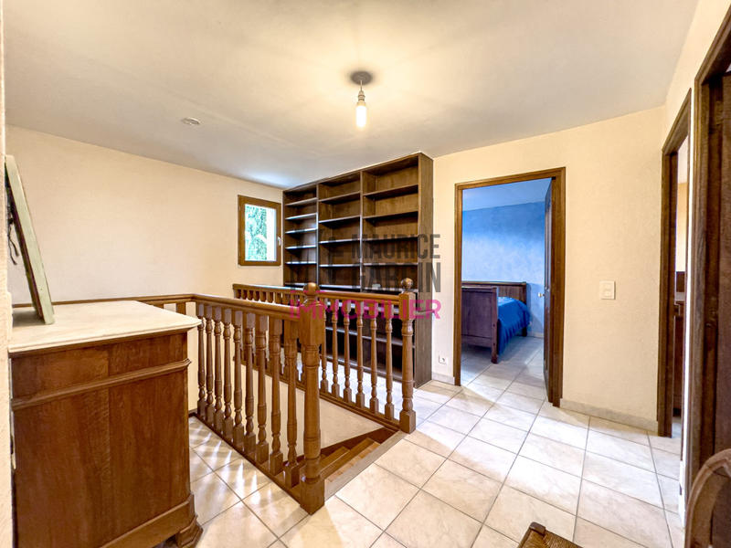 Maison - 200 m² - 9 pièces