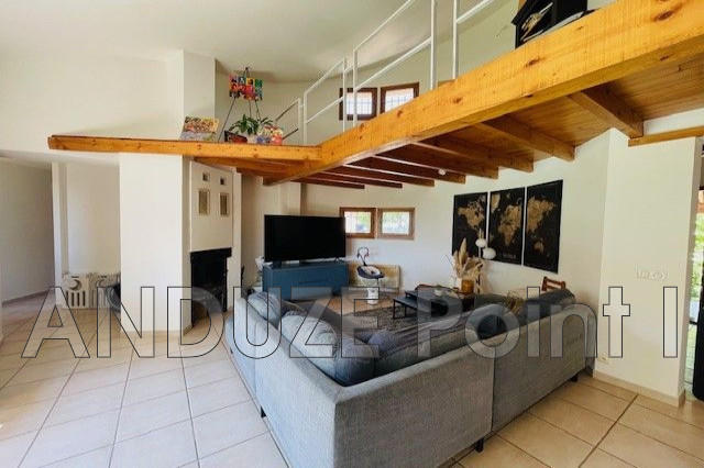 Maison - 138 m² - 4 pièces