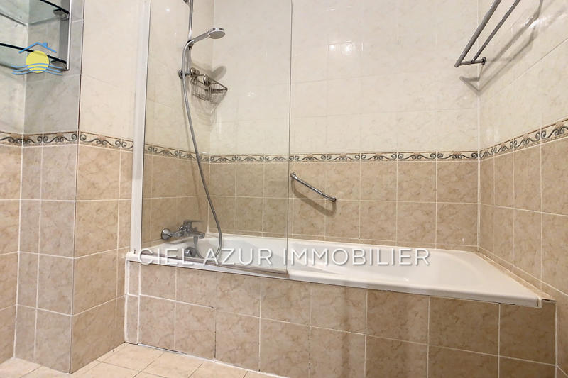 Appartement - 81 m² - 3 pièces