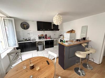 Immeuble - 198 m² - 6 pièces