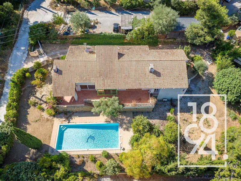 Maison - 197 m² - 5 pièces