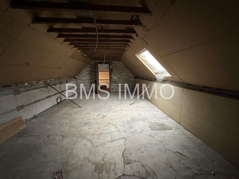 Maison - 260 m² - 6 pièces