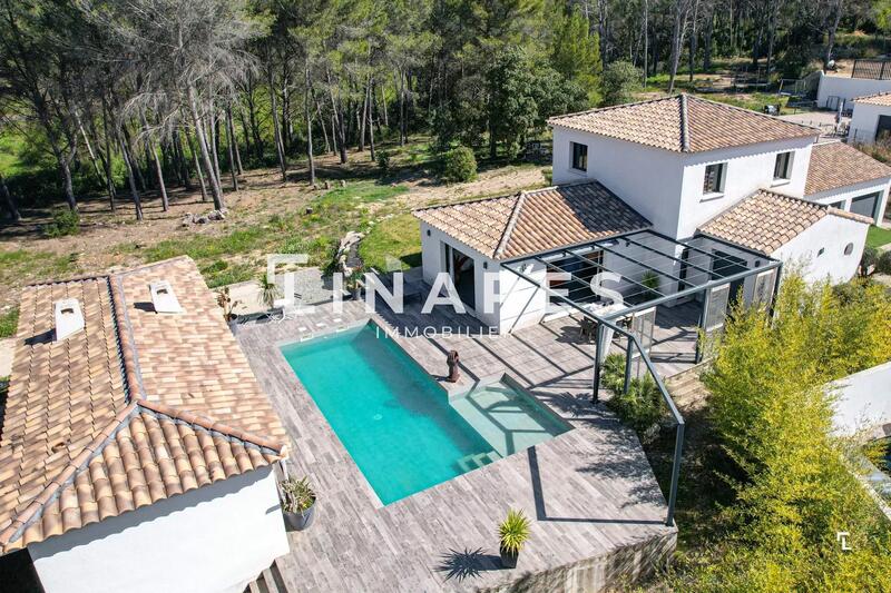 Maison - 192 m² - 6 pièces