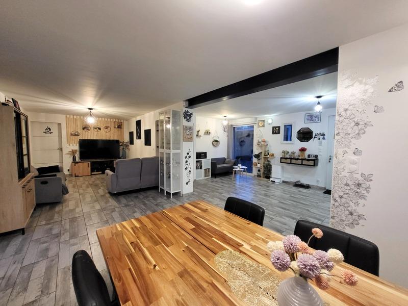 Maison - 330 m² - 15 pièces