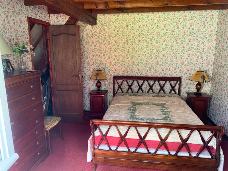 Maison traditionnelle - 184 m² - 6 pièces