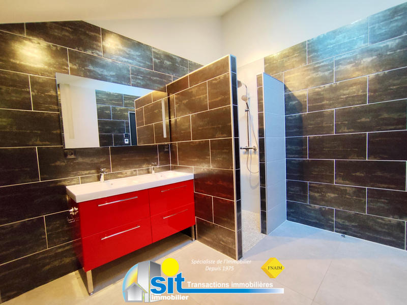 Loft - 120 m² - 3 pièces