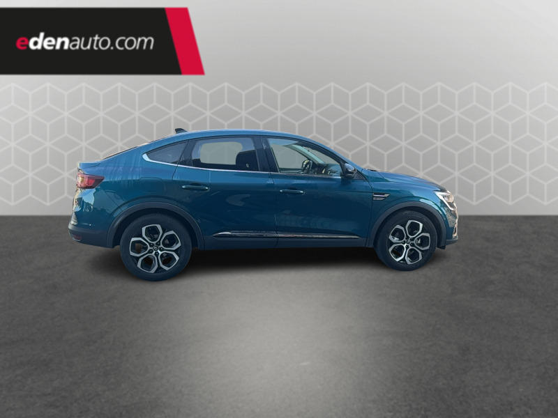 Renault Arkana E-Tech 145 - 23 Techno