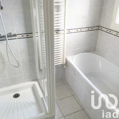 Maison - 96 m² - 5 pièces