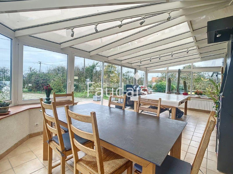 Maison - 170 m² - 9 pièces