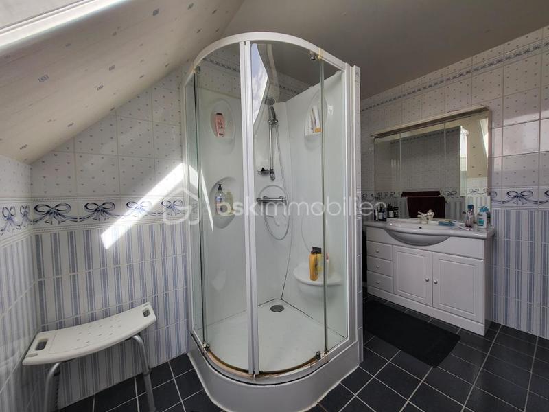 Maison jumelée - 94 m² - 4 pièces