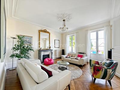 Maison bourgeoise - 233 m² - 8 pièces