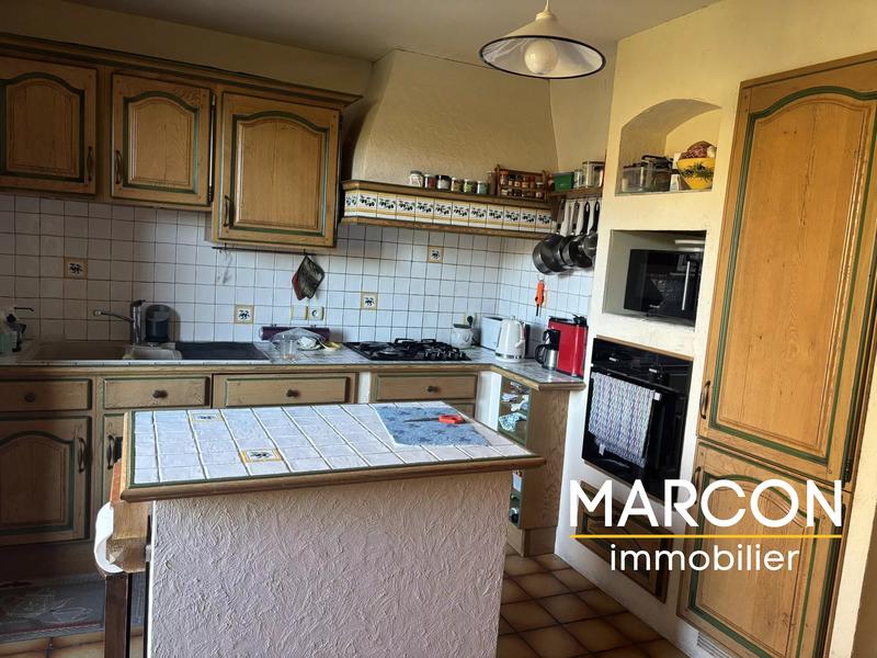 Maison - 196 m² - 7 pièces