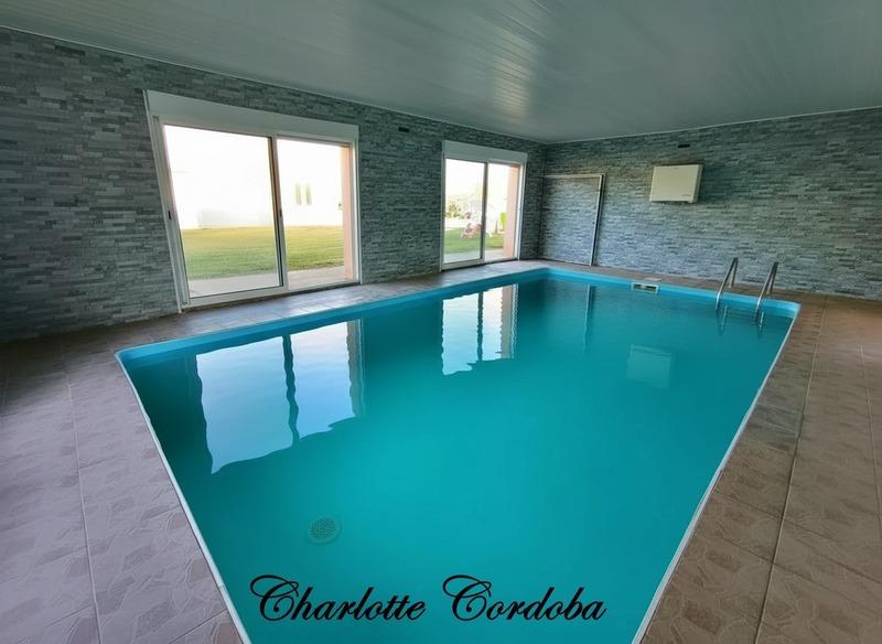 Maison - 253 m² - 9 pièces