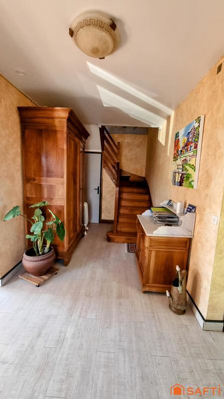 Maison - 261 m² - 10 pièces