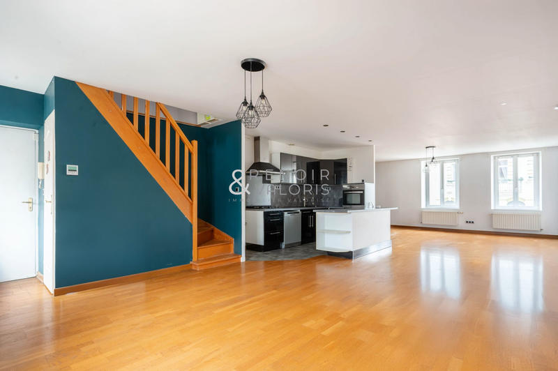 Appartement - 109 m² - 6 pièces