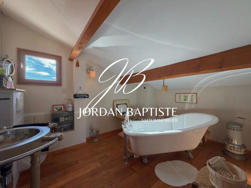 Maison - 145 m² - 5 pièces