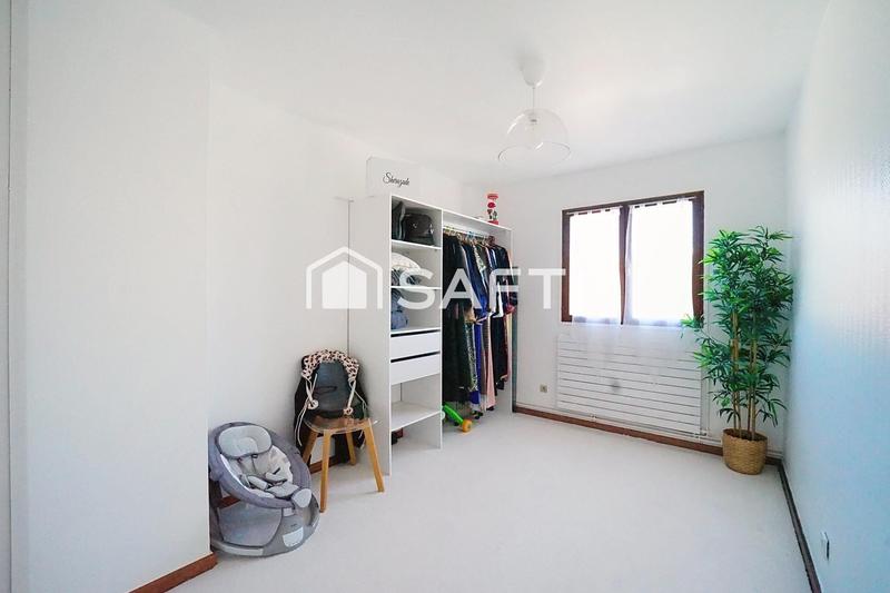 Maison - 200 m² - 7 pièces