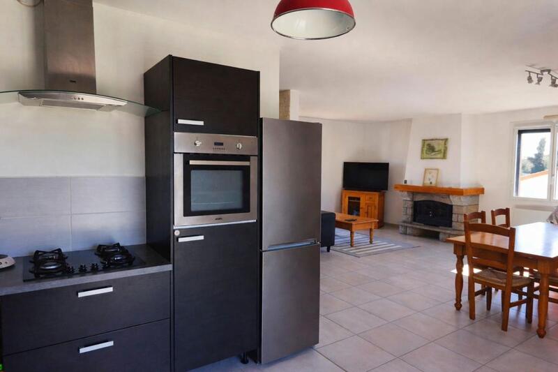 Maison - 93 m² - 4 pièces