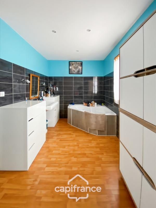 Maison - 144 m² - 7 pièces