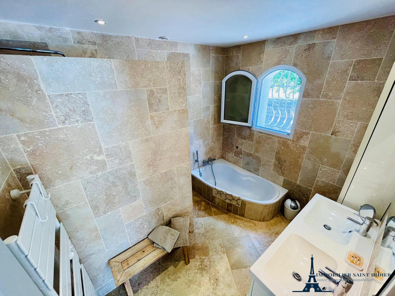 Villa - 170 m² - 6 pièces