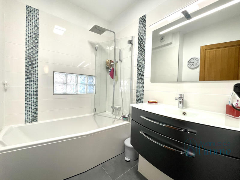 Appartement - 91 m² - 4 pièces