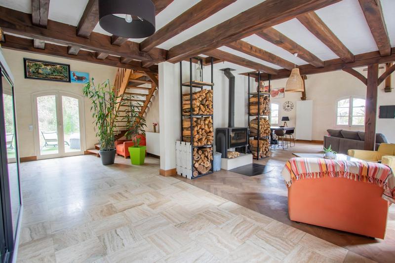Maison - 279 m² - 8 pièces