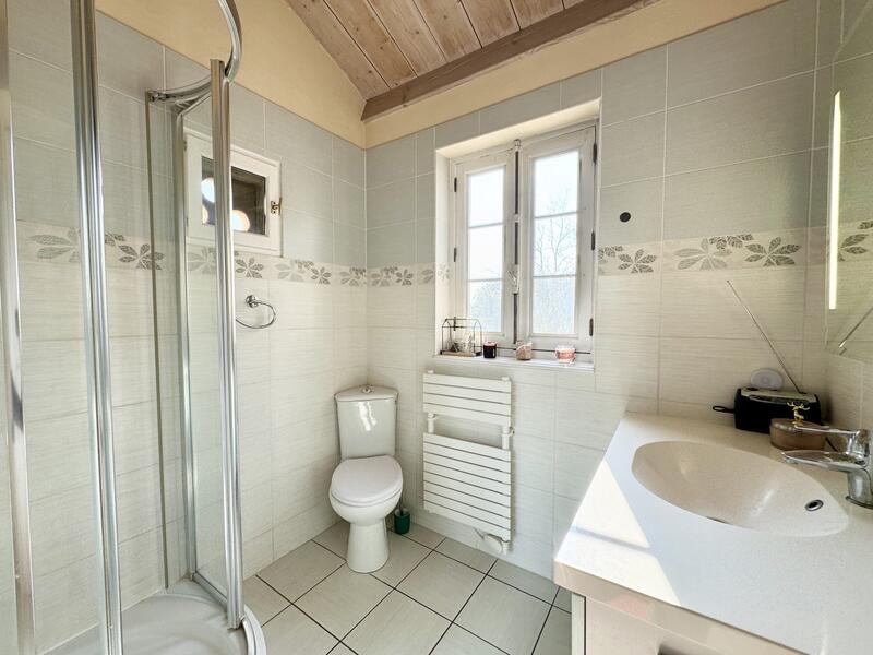 Maison - 257 m² - 7 pièces