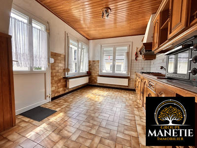 Maison - 80 m² - 8 pièces